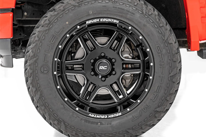 Rough Country 92 Series Wheel | Machined One-Piece | Gloss Black | 18x9 | 6x5.5 | +18mm