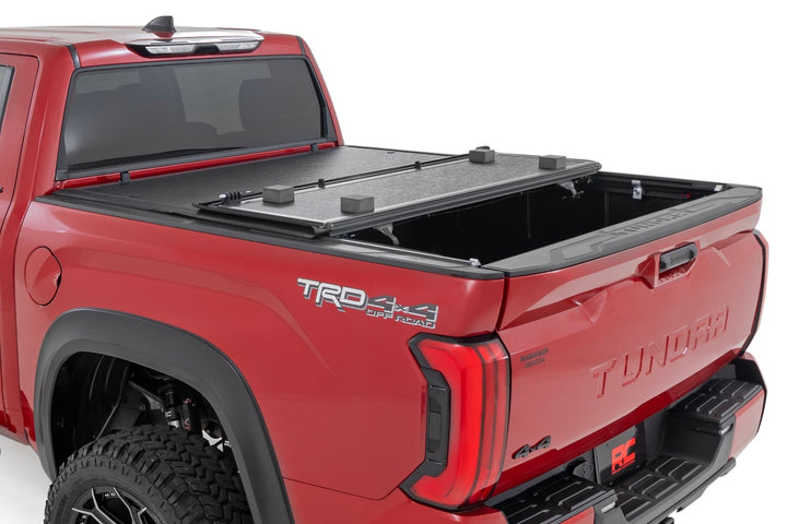 Hard Low Profile Bed Cover | 5'7" Bed | Cargo Mgmt | Toyota Tundra (22-26)