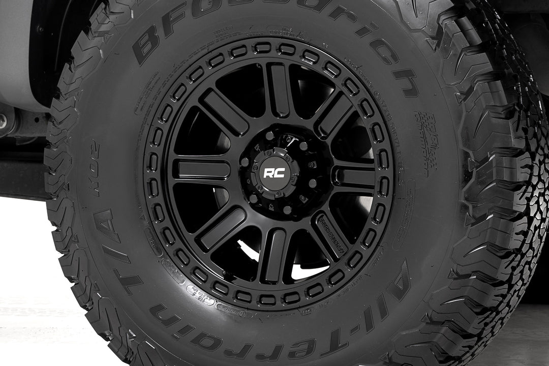 Rough Country 84 Series Wheel | Gloss Black | 18x8.5 | 5x5 | +0mm