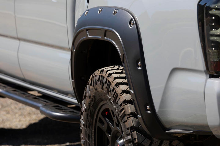 Defender Fender Flares | 040 Super White | Toyota Tacoma 2WD/4WD (16-23)