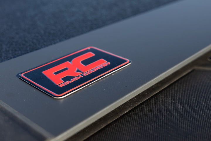 Hard Low Profile Bed Cover | 5' Bed | Chevy/GMC Canyon/Colorado (15-26)