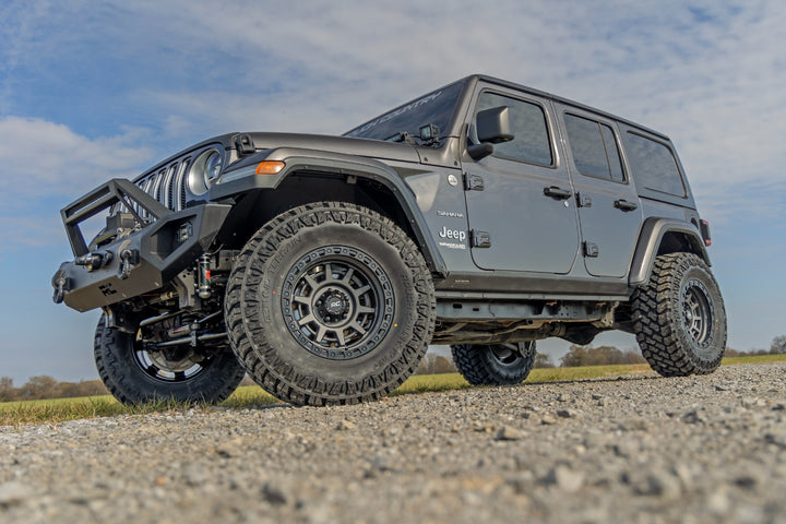 Rough Country 85 Series Wheel | Simulated Beadlock | Gunmetal Gray/Black | 17x9 | 5x5 | -12mm