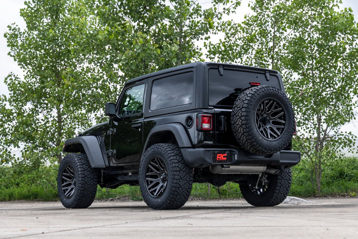 Rough Country 95 Series Wheel | Machined One-Piece | Gloss Black | 20x10 | 5x5 | -19mm